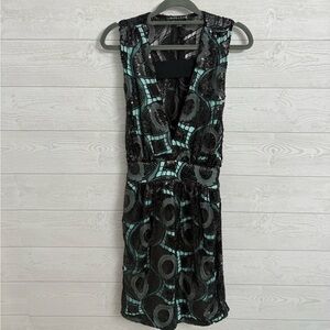 Mariska Women’s Black & Green Sequin & Lace Midi Sleeveless Dress. Size L